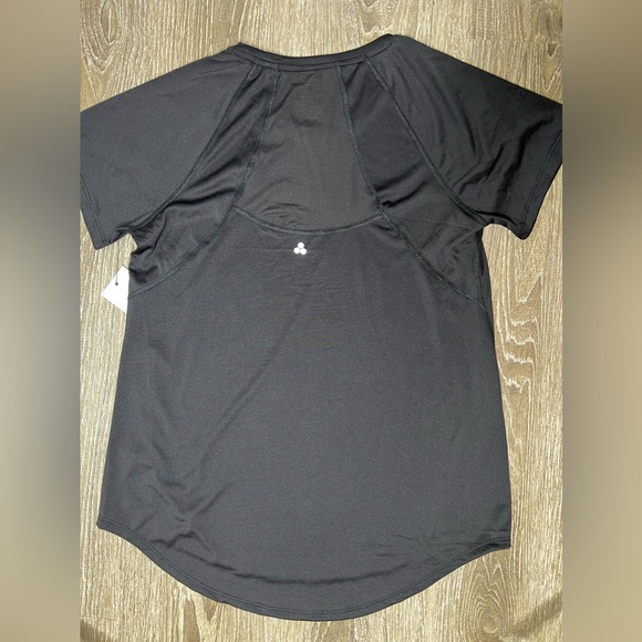 Women's Tek Gear® Performance Core Crewneck Tee Size Medium - Picture 3 of 11
